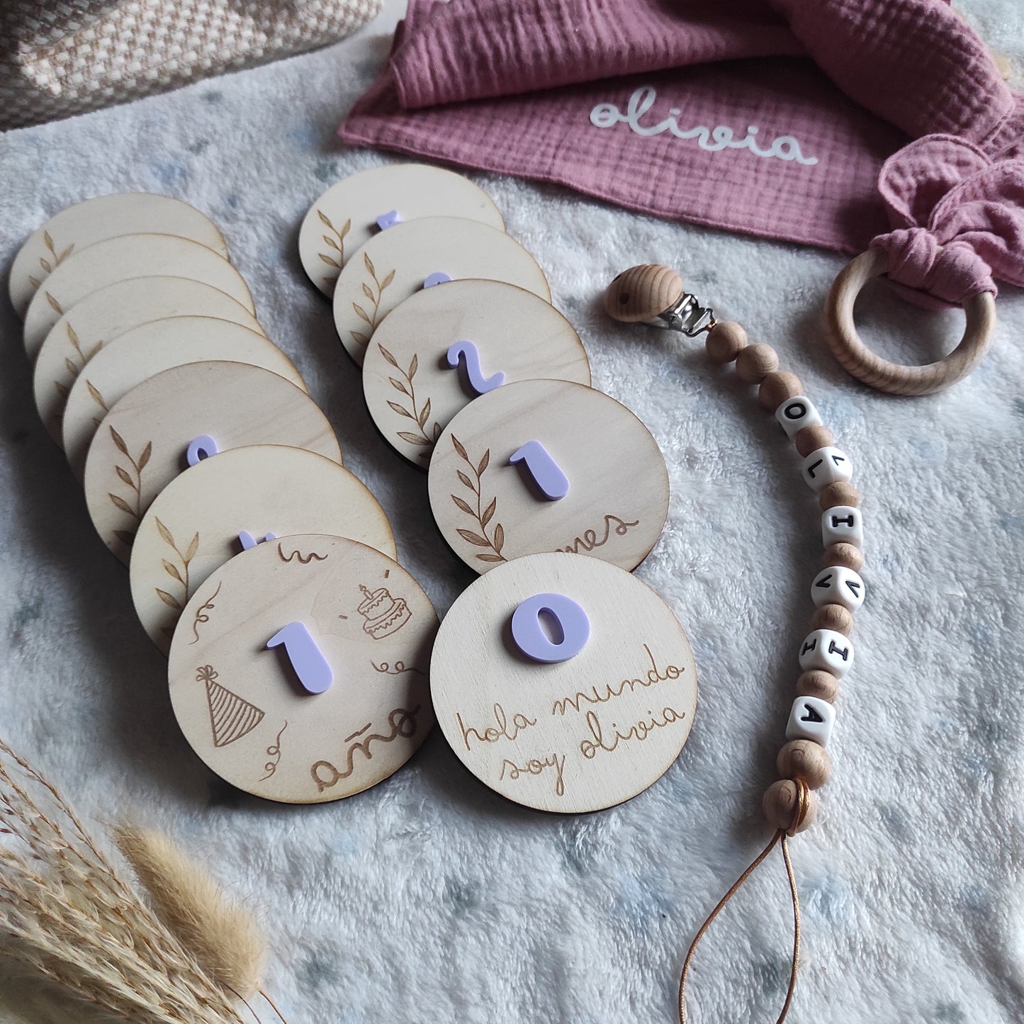 KIT Nacimiento: Plaquitas "Mesario Mágico" + Caja Personalizada + Chupetero