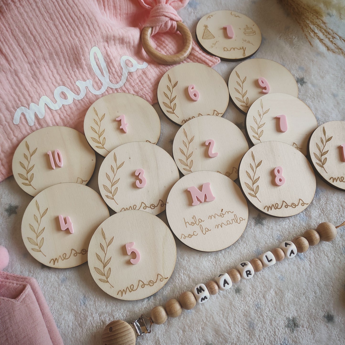 KIT Nacimiento: Plaquitas "Mesario Mágico" + Caja Personalizada + Chupetero